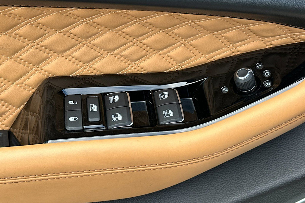 Thumbnail: 2022 Jeep Grand Cherokee - 21