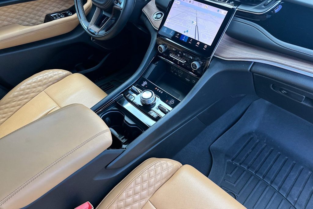 Thumbnail: 2022 Jeep Grand Cherokee - 11
