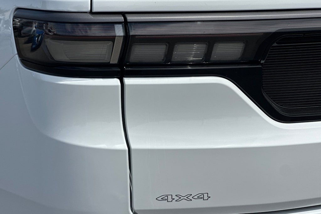 Thumbnail: 2026 Jeep Grand Wagoneer L - 33