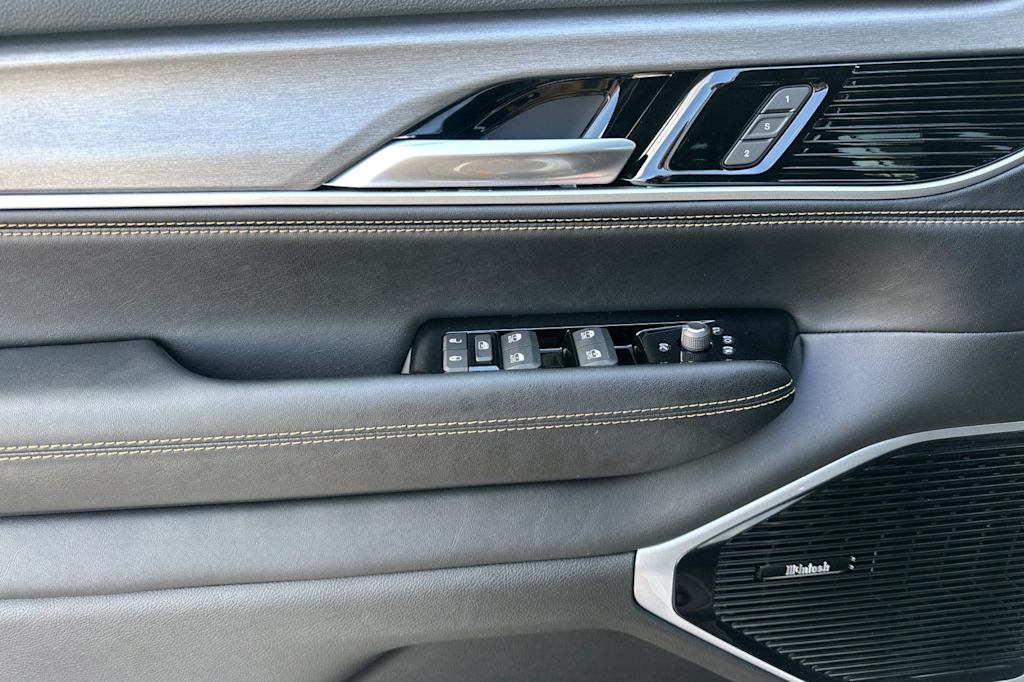 Thumbnail: 2026 Jeep Grand Wagoneer L - 21