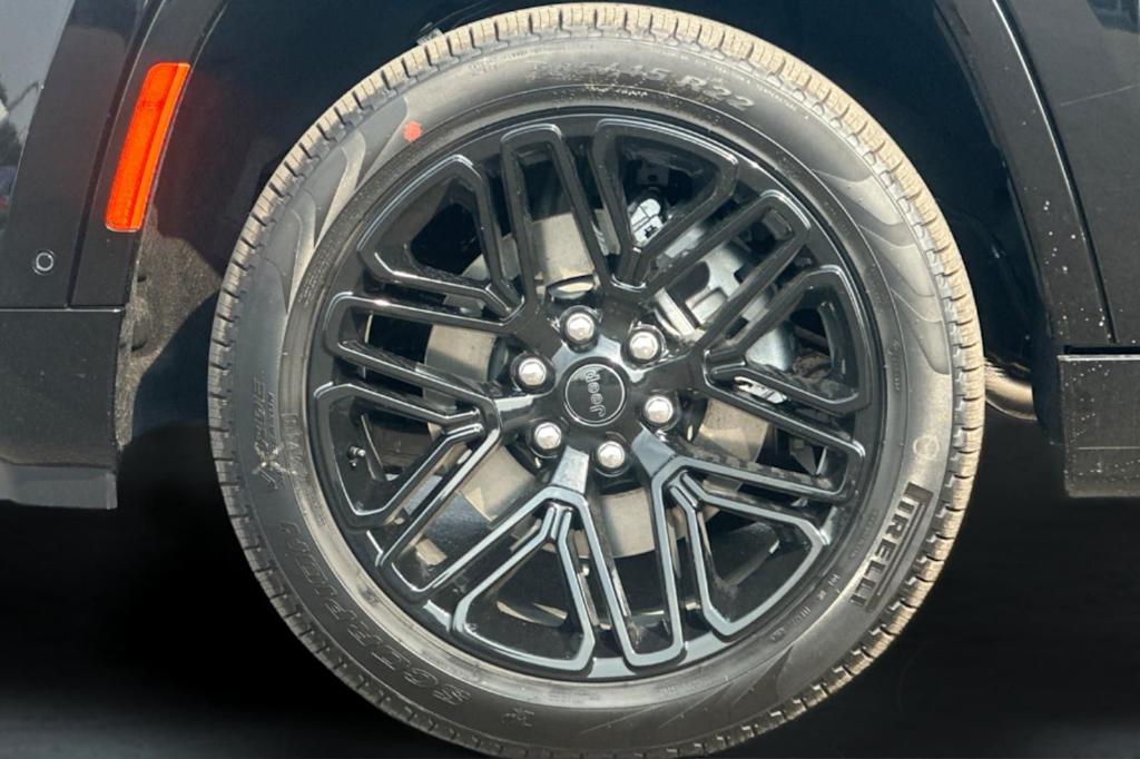 Thumbnail: 2026 Jeep Grand Wagoneer L - 7