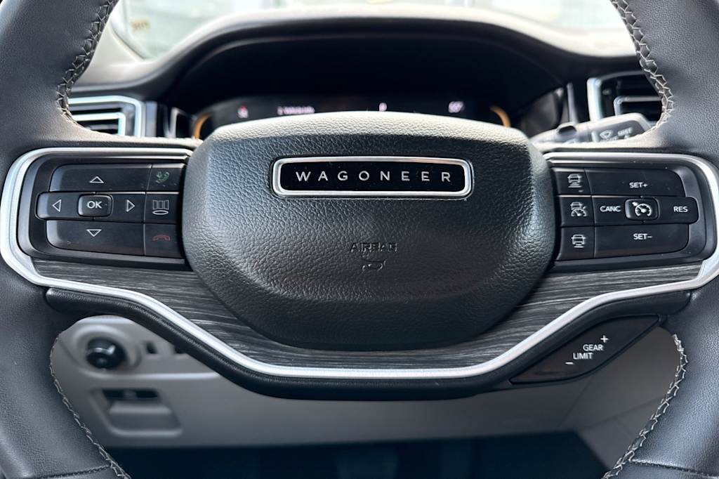 Thumbnail: 2023 Jeep Wagoneer - 30