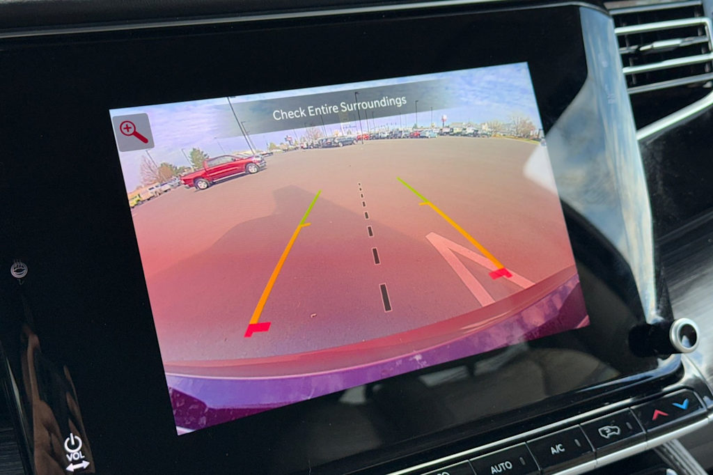 Thumbnail: 2023 Jeep Wagoneer - 26