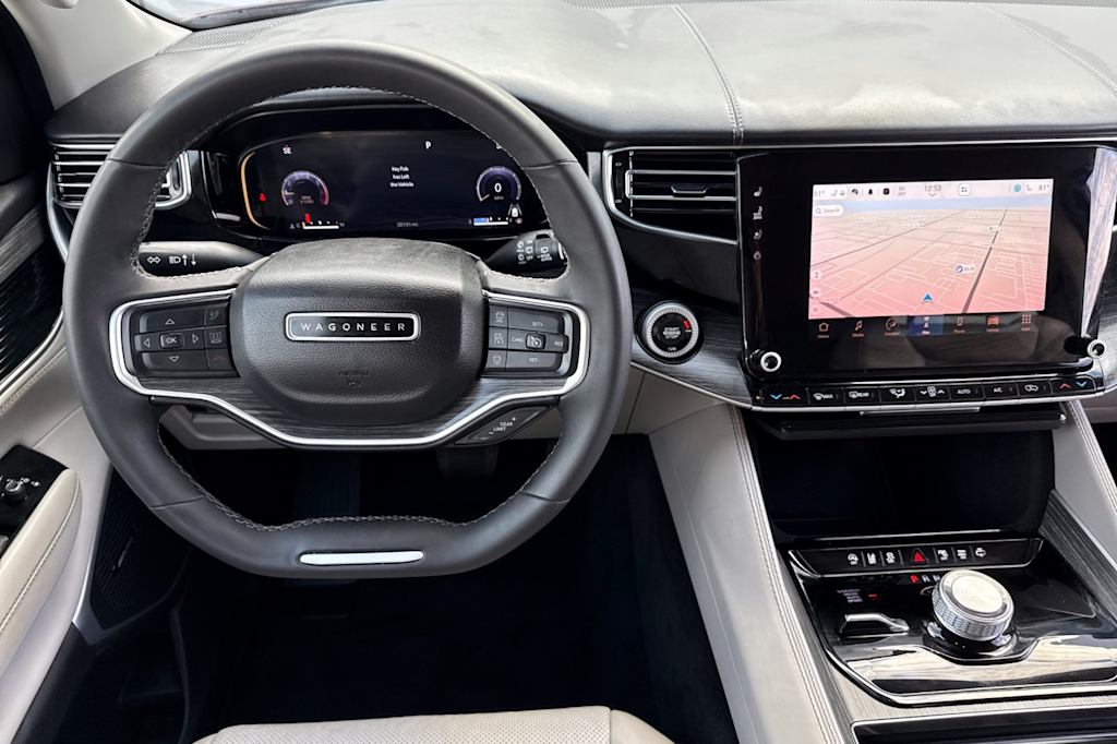 Thumbnail: 2023 Jeep Wagoneer - 10