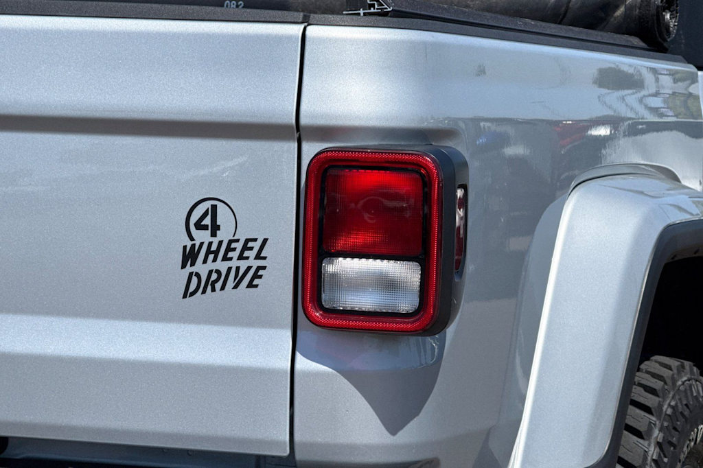 Thumbnail: 2022 Jeep Gladiator - 31