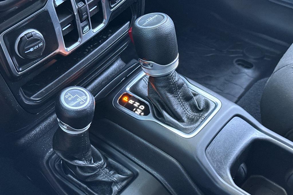 Thumbnail: 2022 Jeep Gladiator - 14
