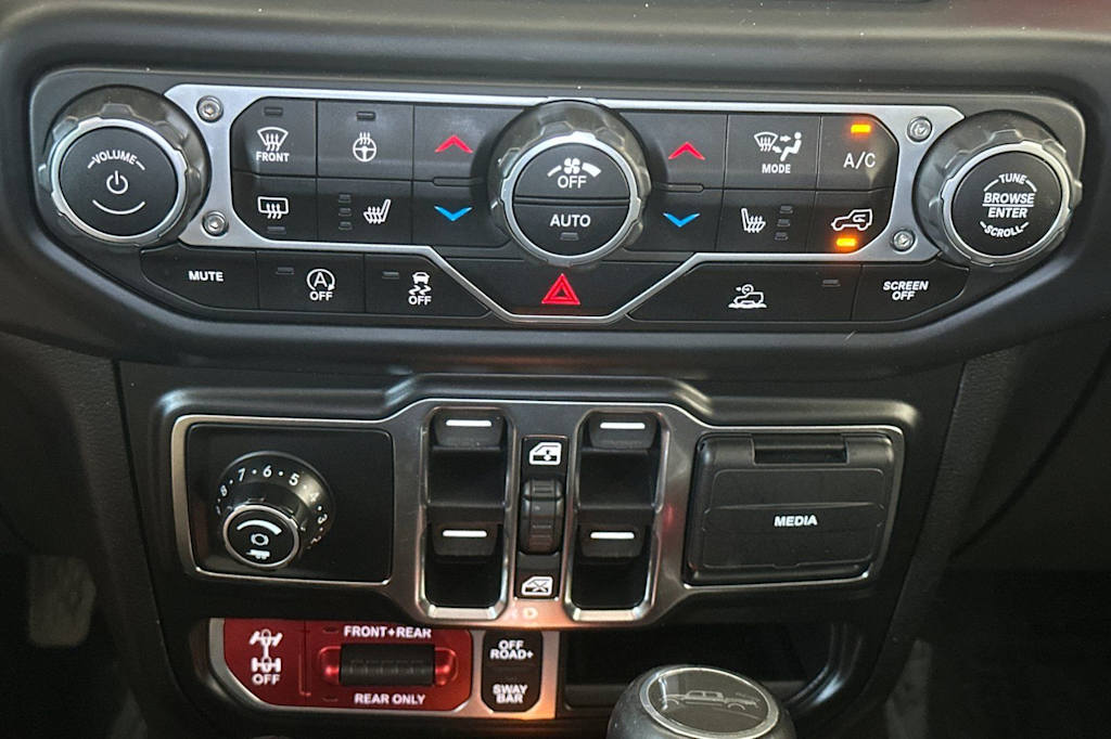 Thumbnail: 2021 Jeep Gladiator - 26