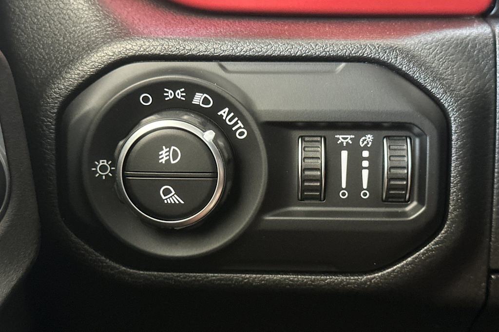 Thumbnail: 2021 Jeep Gladiator - 34