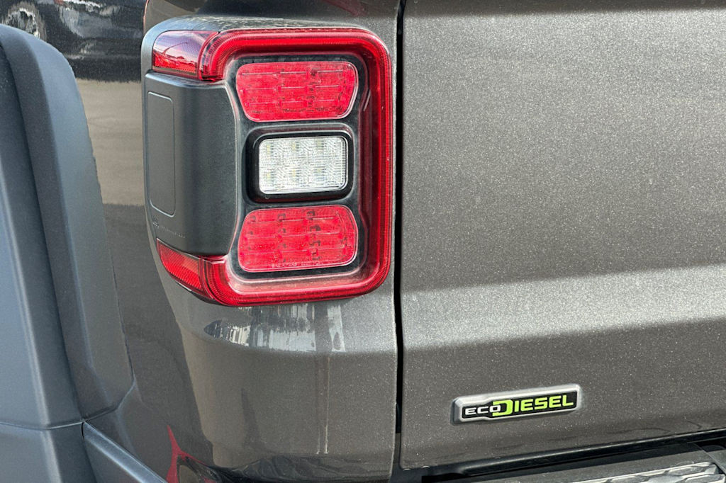 Thumbnail: 2021 Jeep Gladiator - 32