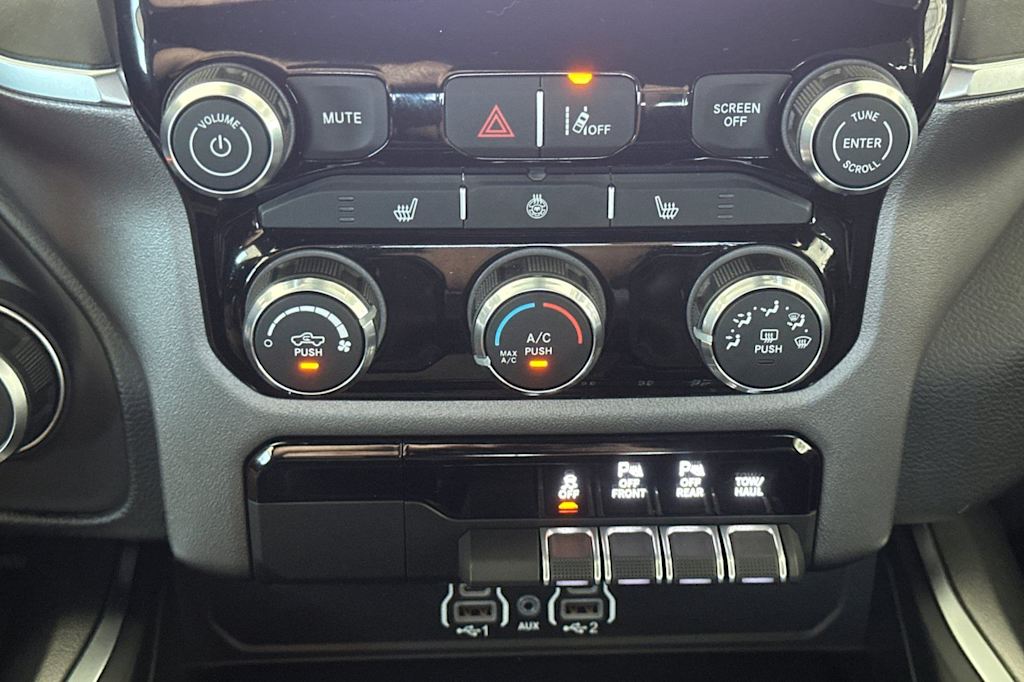 Thumbnail: 2026 RAM 1500 - 25