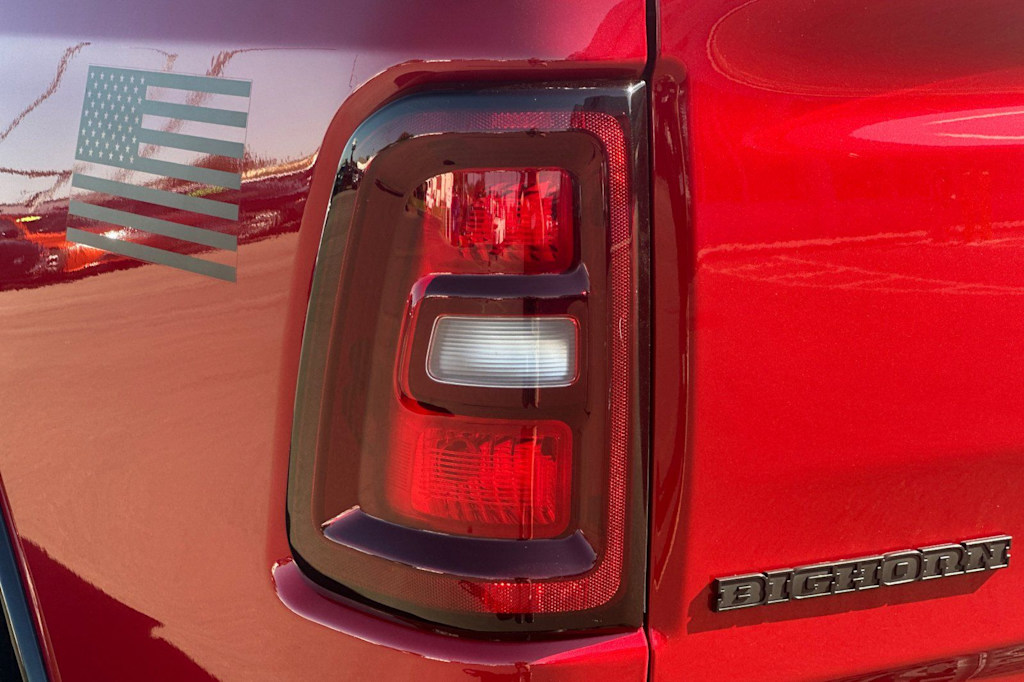 Thumbnail: 2026 RAM 1500 - 32