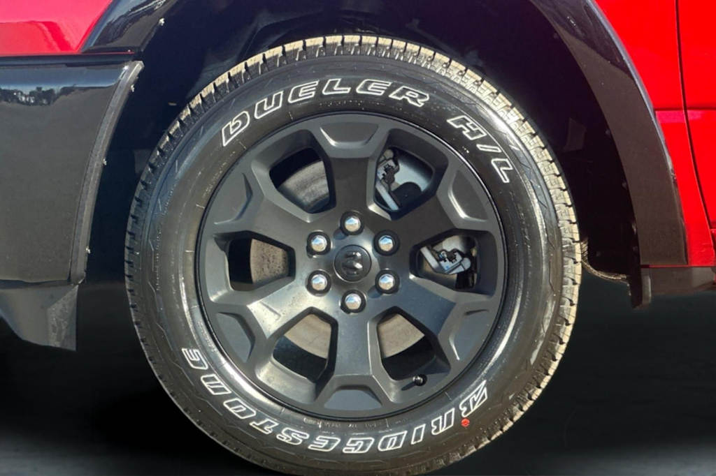Thumbnail: 2026 RAM 1500 - 6