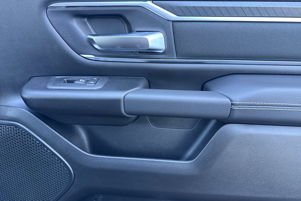 Thumbnail: 2026 RAM 1500 - 22