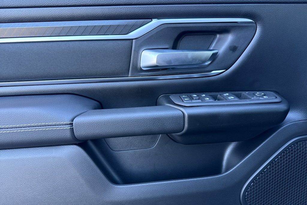 Thumbnail: 2026 RAM 1500 - 18