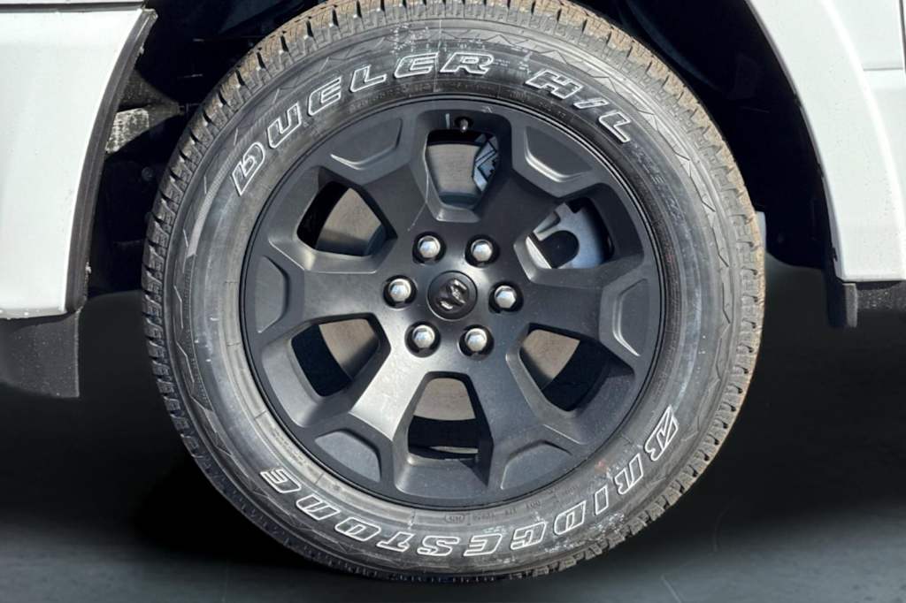 Thumbnail: 2026 RAM 1500 - 6