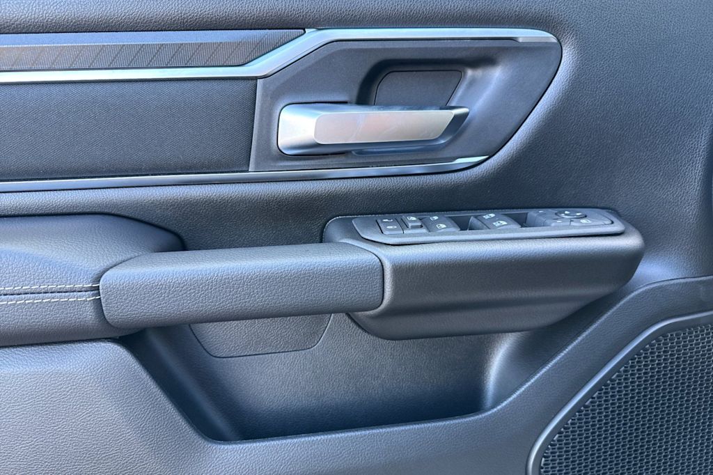 Thumbnail: 2026 RAM 1500 - 18