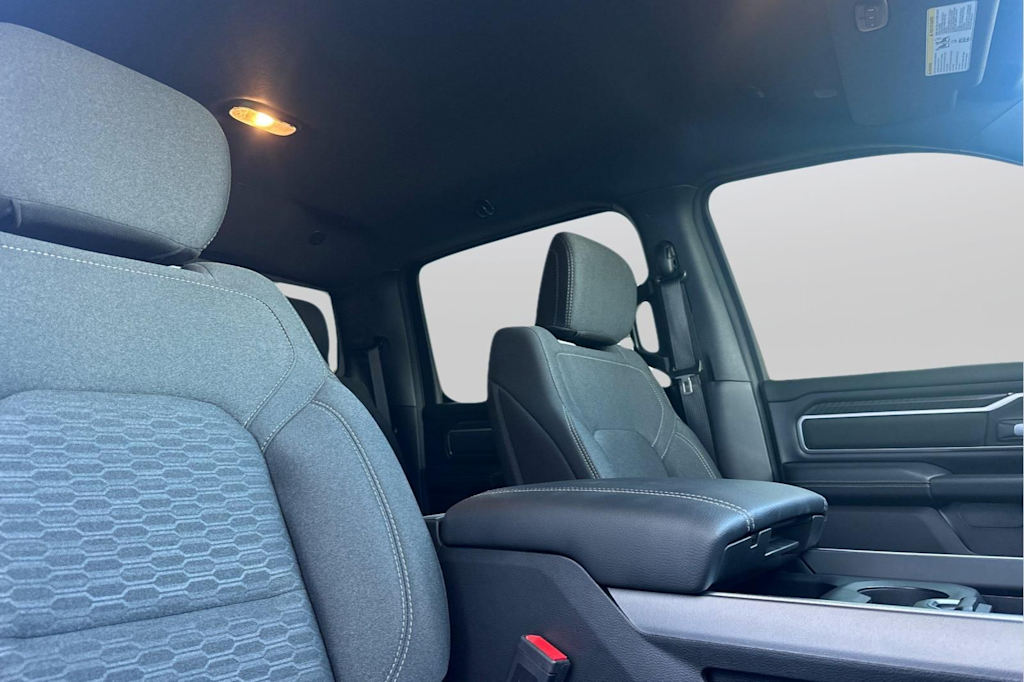 Thumbnail: 2026 RAM 1500 - 9