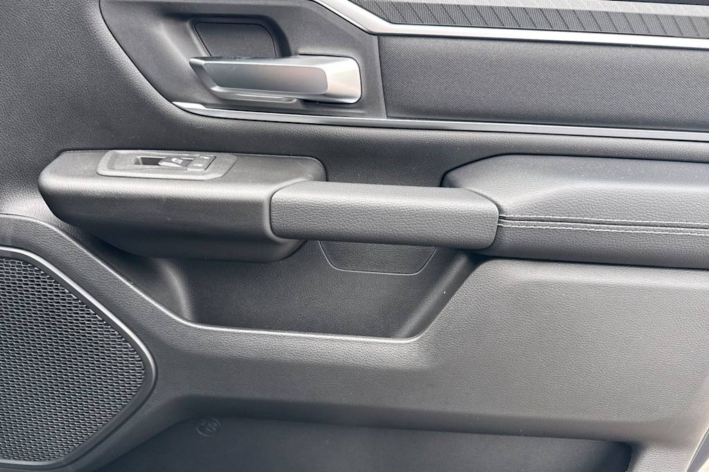 Thumbnail: 2026 RAM 1500 - 22