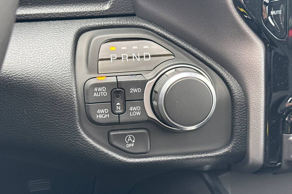 Thumbnail: 2026 RAM 1500 - 26