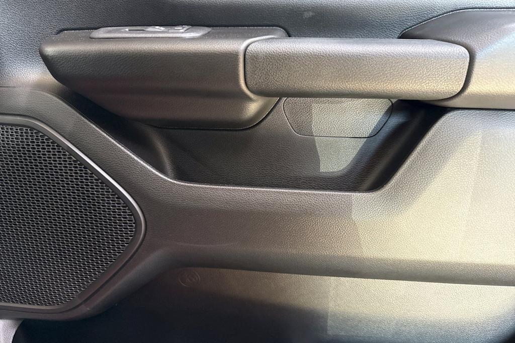 Thumbnail: 2025 RAM 1500 - 22