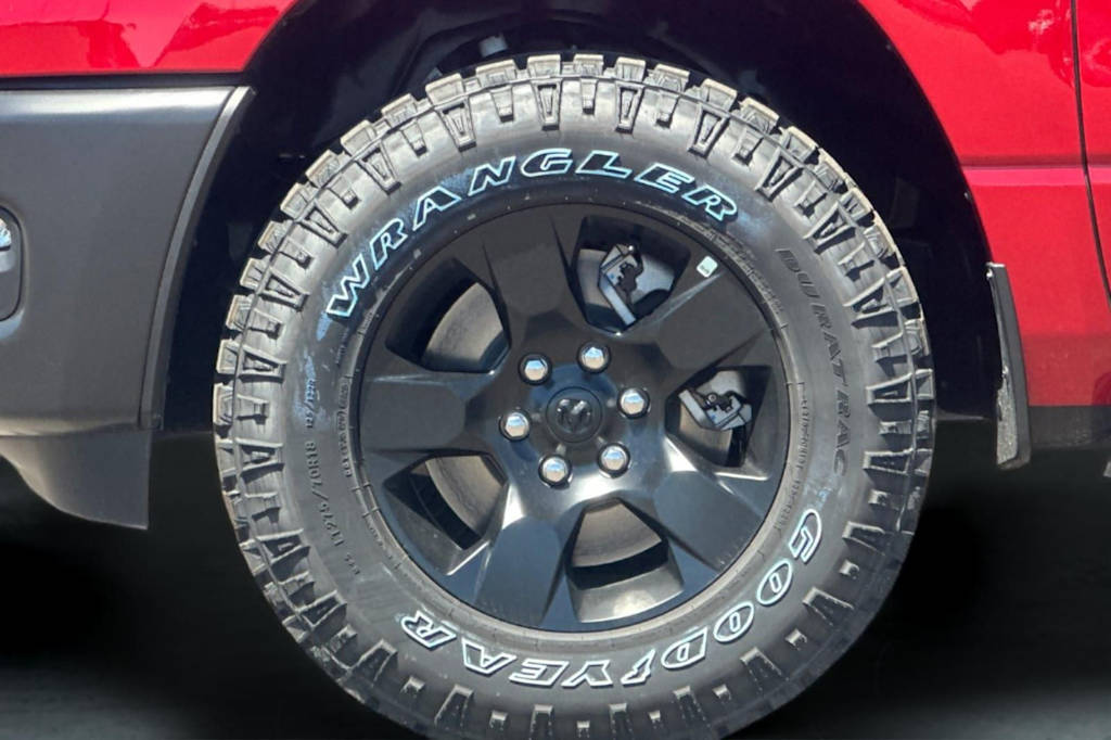 Thumbnail: 2026 RAM 1500 - 6