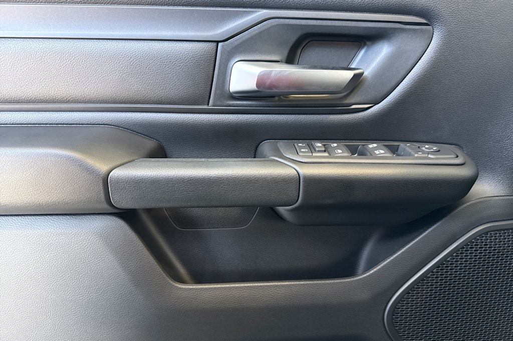Thumbnail: 2026 RAM 1500 - 19