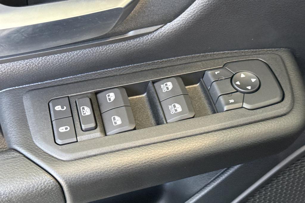 Thumbnail: 2026 RAM 1500 - 20