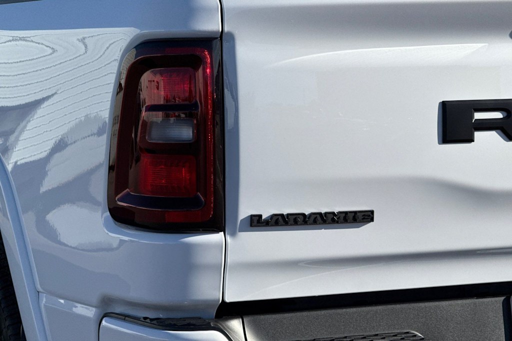 Thumbnail: 2026 RAM 1500 - 32