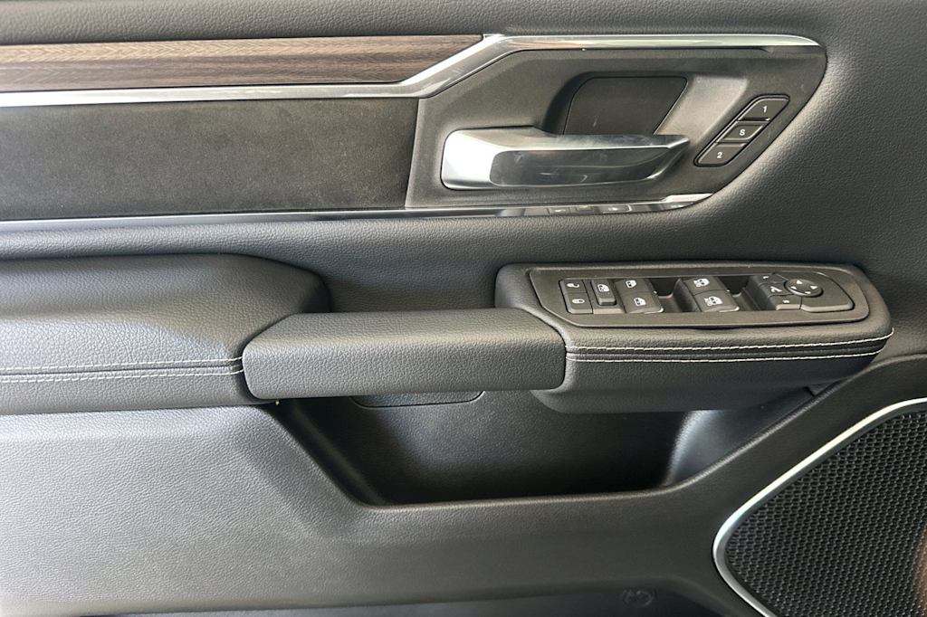 Thumbnail: 2026 RAM 1500 - 19