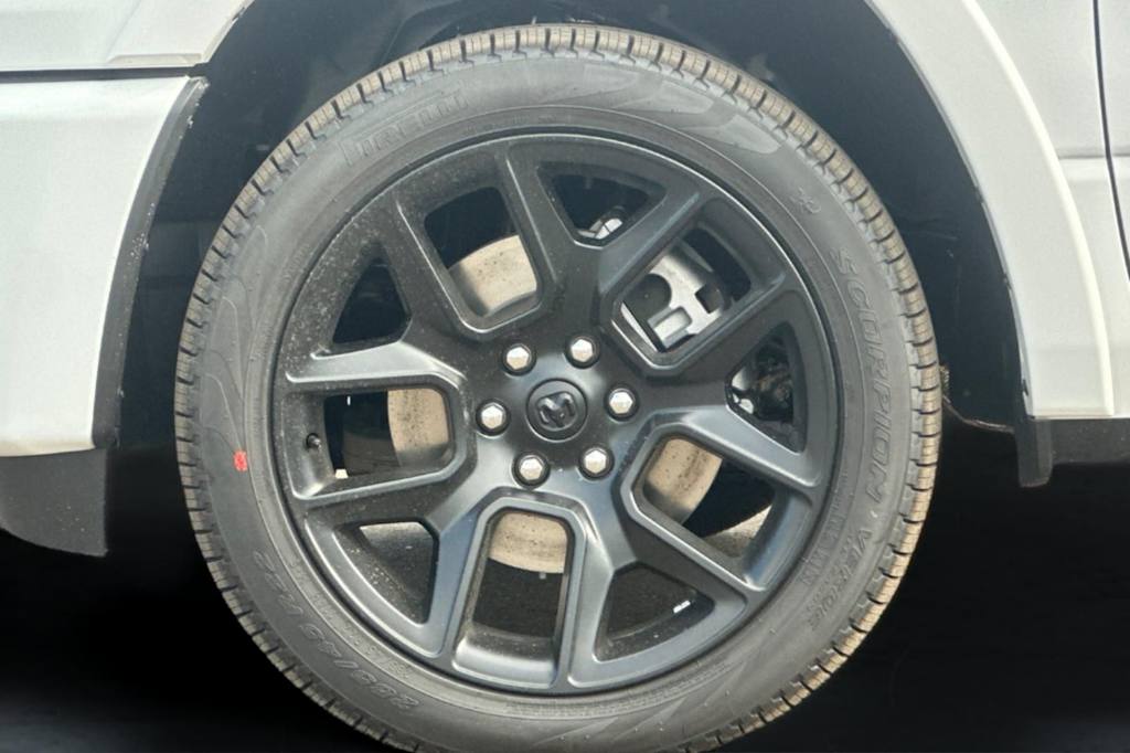 Thumbnail: 2026 RAM 1500 - 6