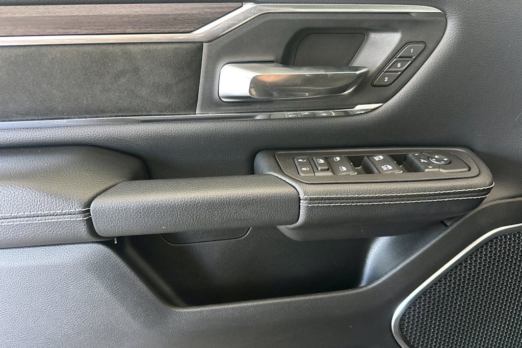 Thumbnail: 2026 RAM 1500 - 18