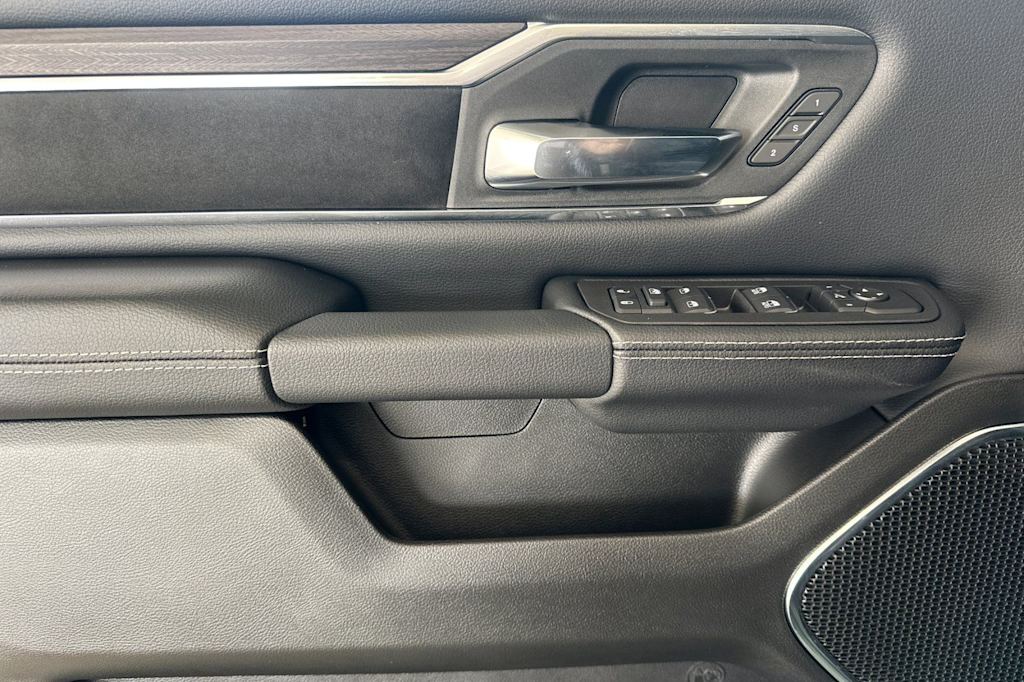 Thumbnail: 2026 RAM 1500 - 17