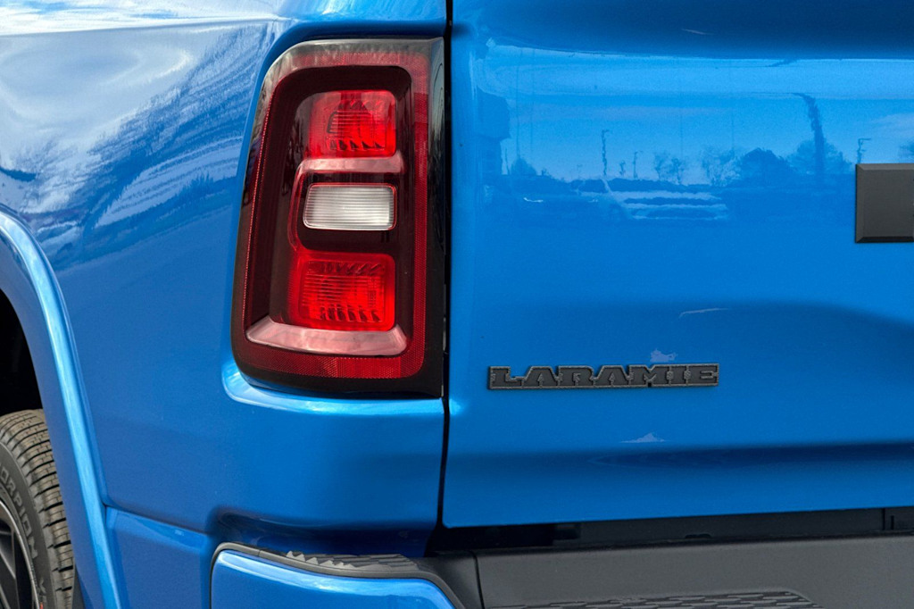 Thumbnail: 2026 RAM 1500 - 32