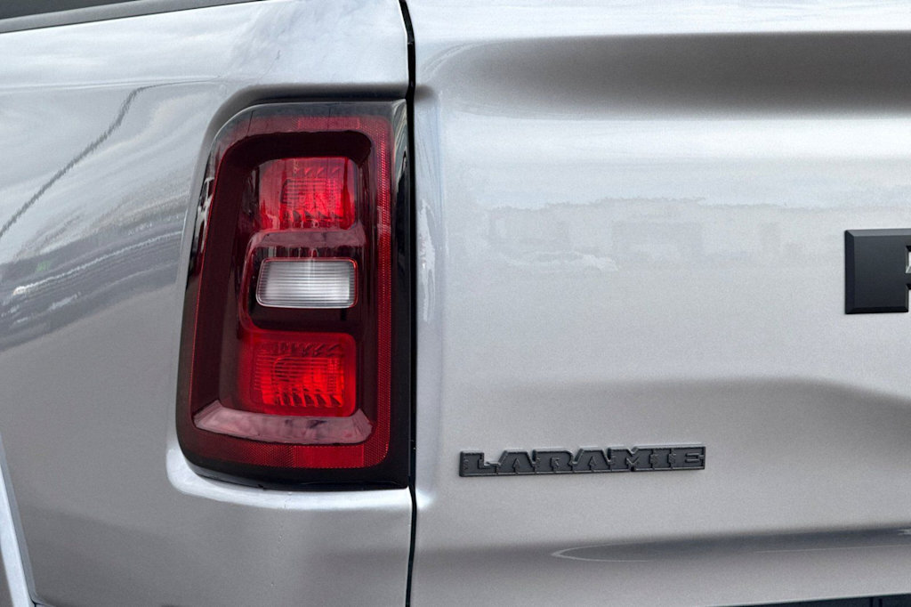 Thumbnail: 2026 RAM 1500 - 32