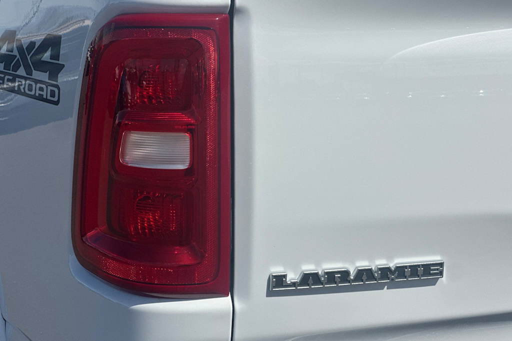 Thumbnail: 2026 RAM 1500 - 6