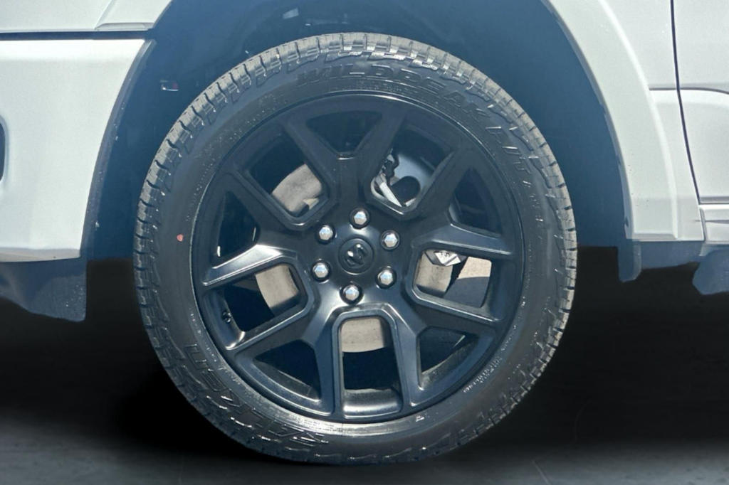 Thumbnail: 2026 RAM 1500 - 7
