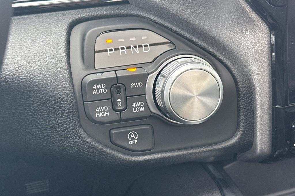 Thumbnail: 2026 RAM 1500 - 26
