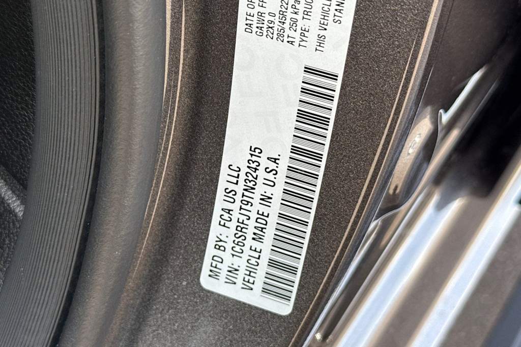 Thumbnail: 2026 RAM 1500 - 15