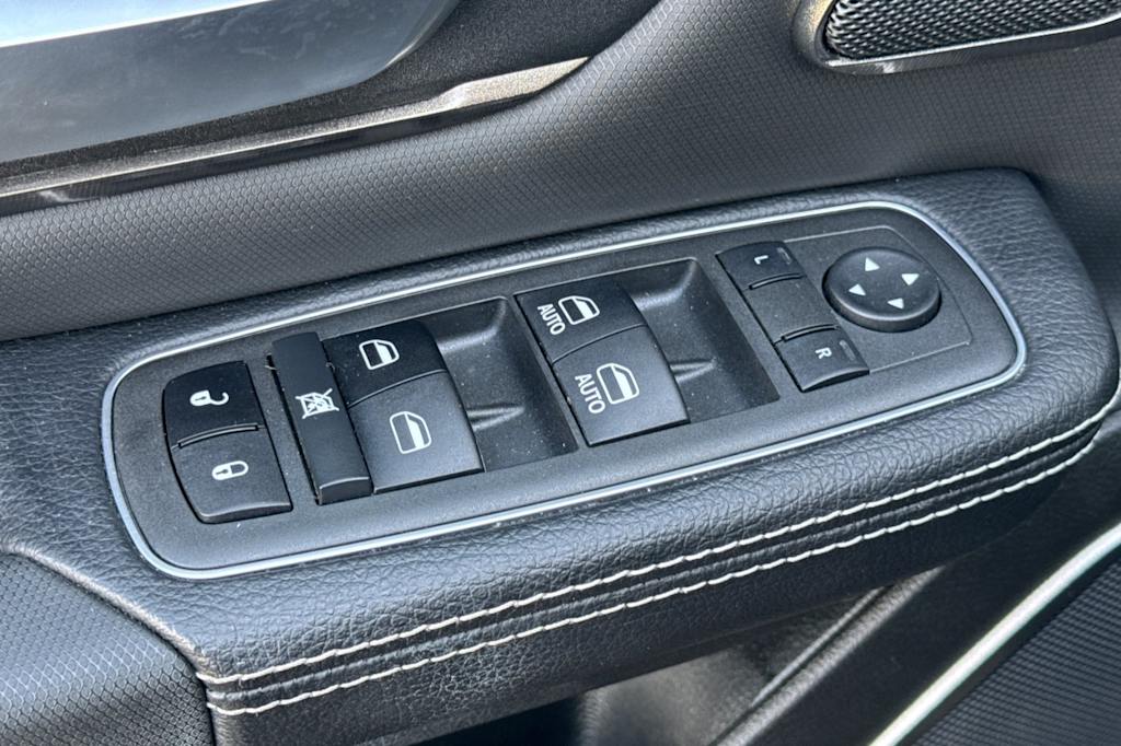 2022 RAM 1500 Rebel 19