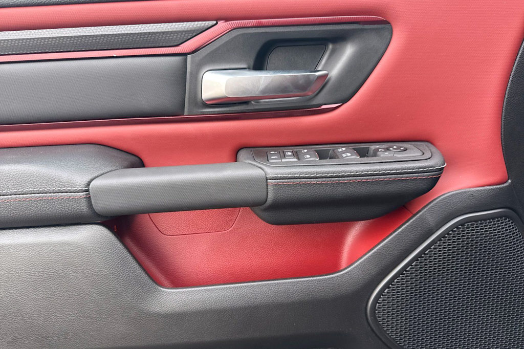 Thumbnail: 2026 RAM 1500 - 18