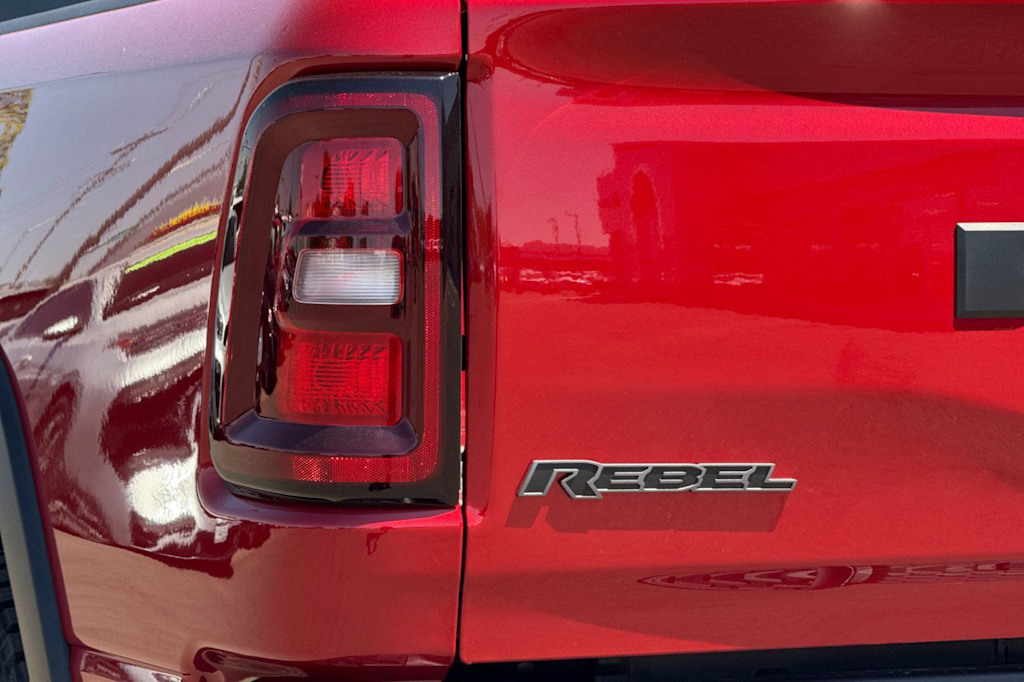 Thumbnail: 2026 RAM 1500 - 32