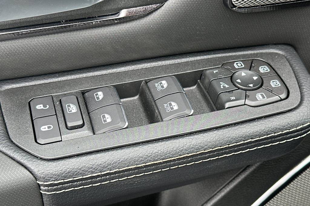 Thumbnail: 2026 RAM 1500 - 20