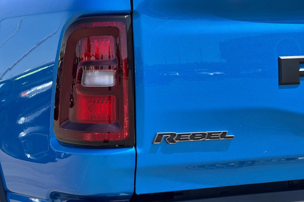 Thumbnail: 2026 RAM 1500 - 32
