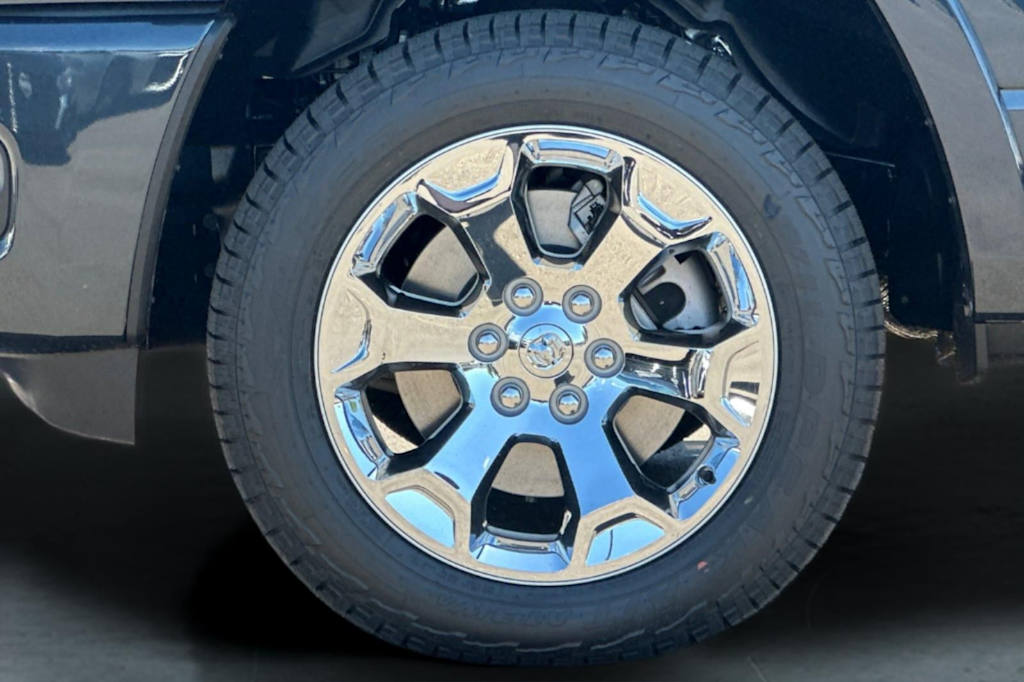Thumbnail: 2026 RAM 1500 - 7