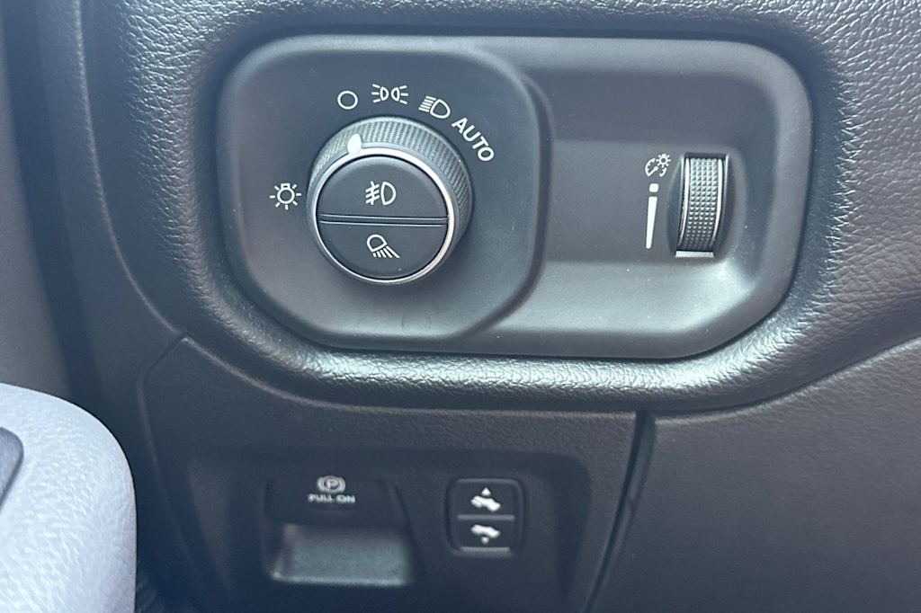 Thumbnail: 2020 RAM 1500 - 33