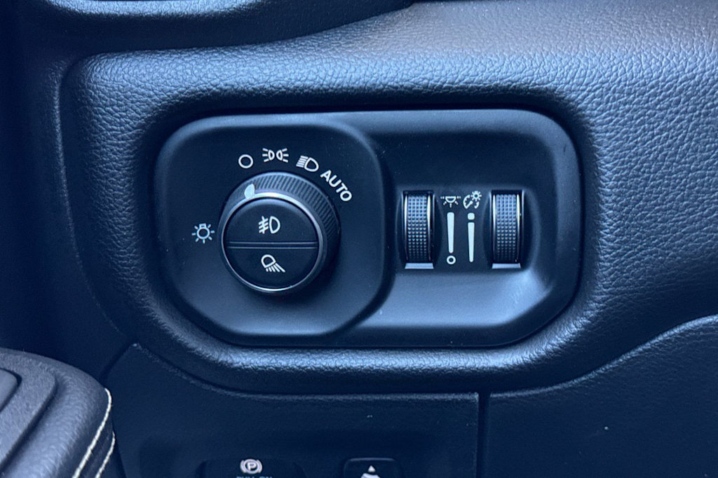 Thumbnail: 2025 RAM 1500 - 31