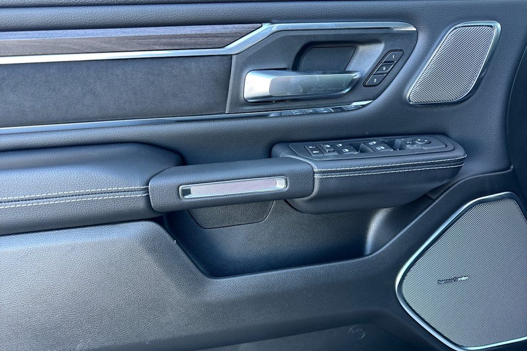 Thumbnail: 2025 RAM 1500 - 18