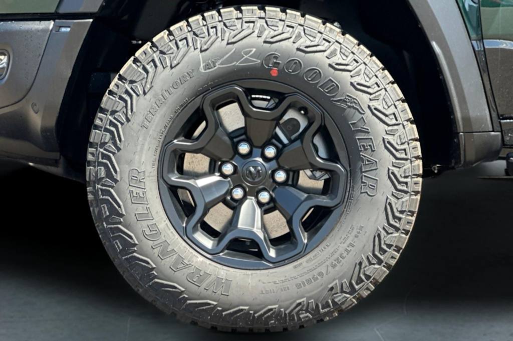 Thumbnail: 2026 RAM 1500 - 6