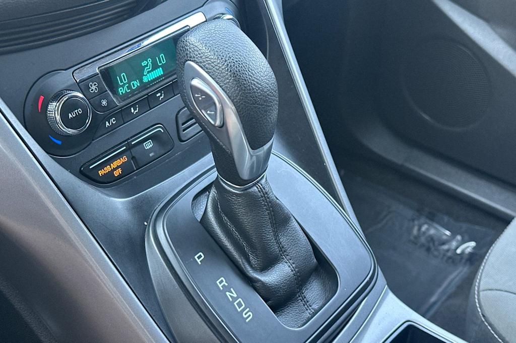 Thumbnail: 2016 Ford Escape - 13