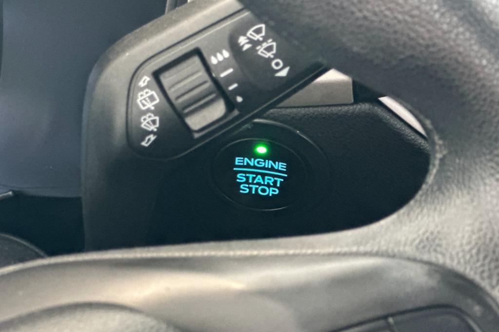 Thumbnail: 2020 Ford Escape - 16